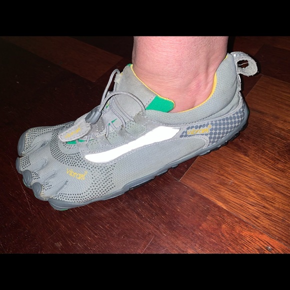 VIBRAM KOS 5 fingers water aqua shoes size 41 mens 10 womens 9 - Picture 2 of 16